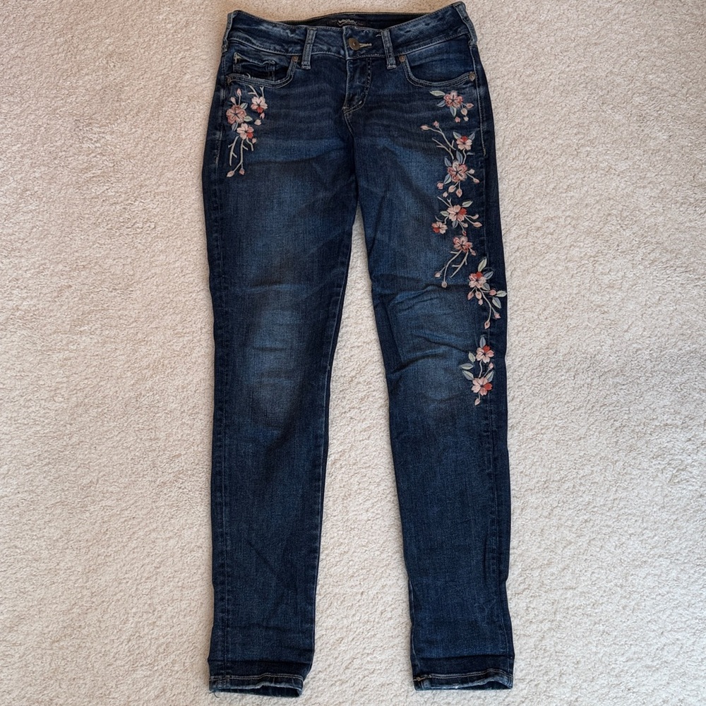 Silver Jeans Dark Blue Skinny Jeans with Pink Floral Embroidery